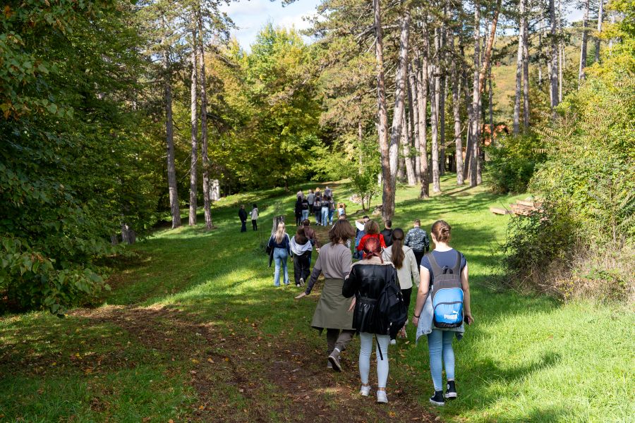 Otočac kroz proširenu stvarnost – spoj baštine i moderne tehnologije oduševio Otočane